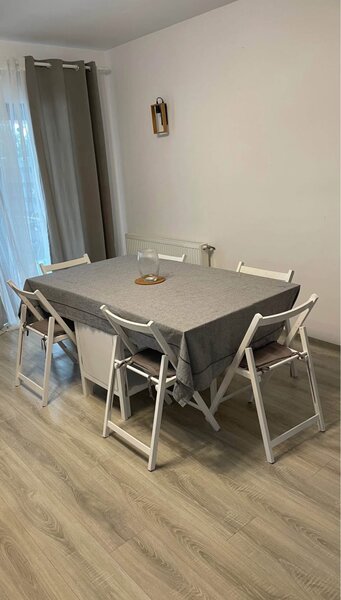 Set masa extensibila + scaune pliante lemn