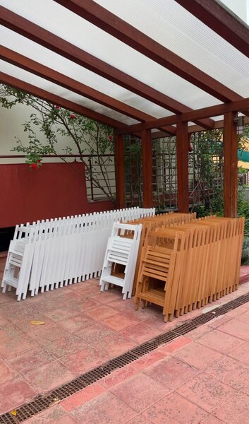 Set masa extensibila + scaune pliante lemn